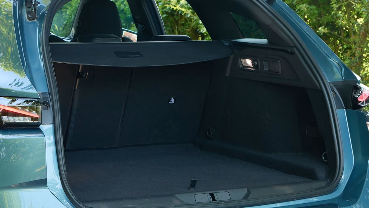 Peugeot E-308: Αυτονομία 462 χλμ. και 156 PS για το ανανεωμένο ηλεκτρικό