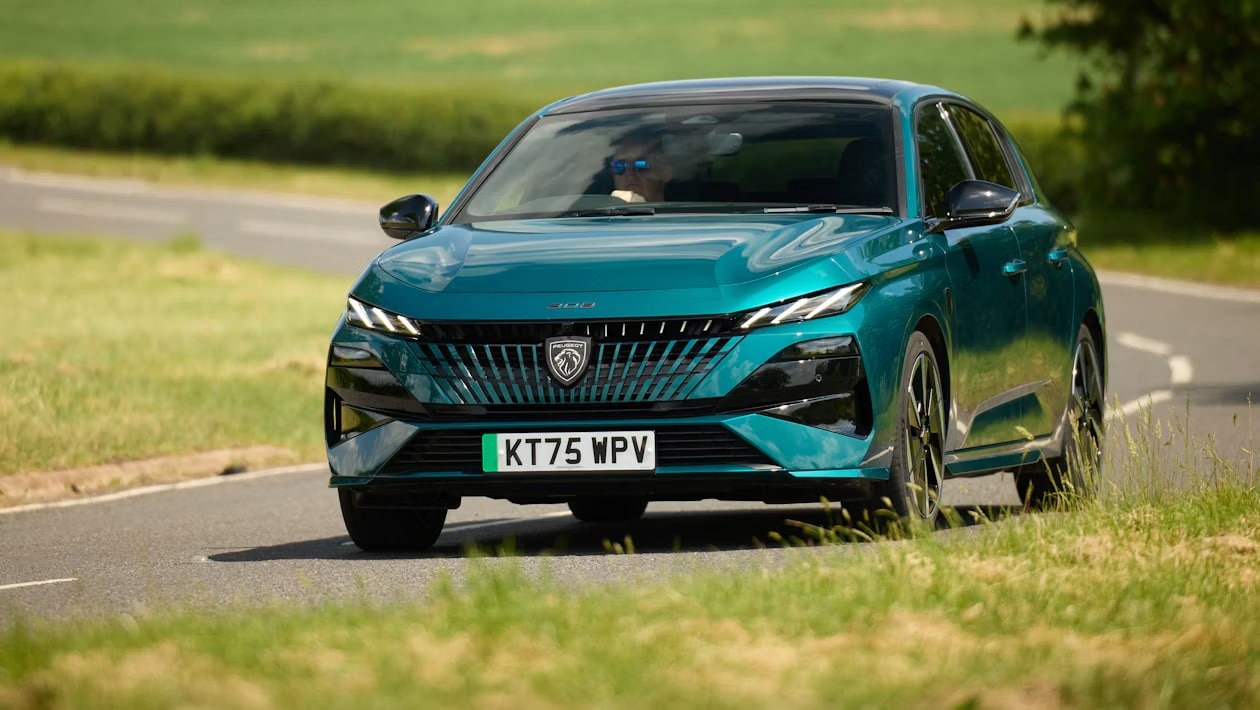 Peugeot E-308: Αυτονομία 462 χλμ. και 156 PS για το ανανεωμένο ηλεκτρικό