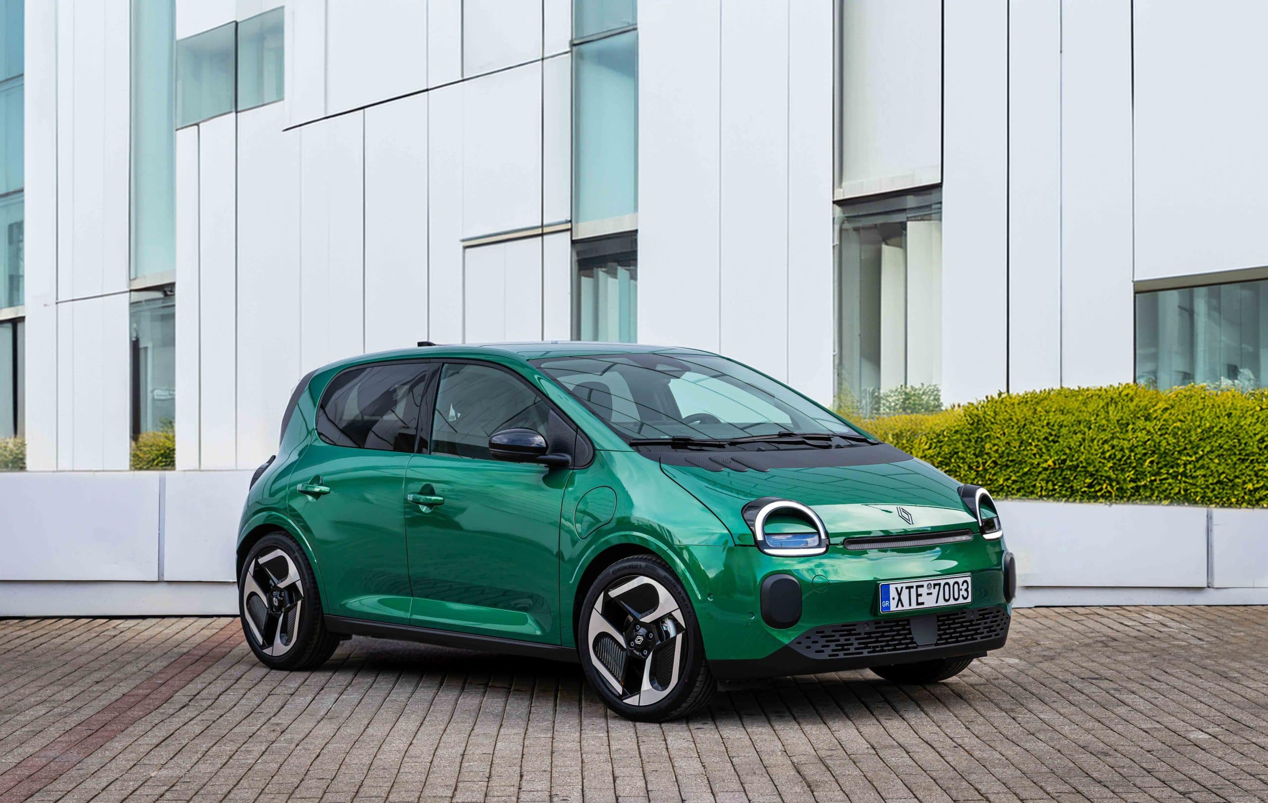 Το Renault Twingo E-Tech electric στην τελική φάση του θεσμού «Αυτοκίνητο της Χρονιάς 2027»