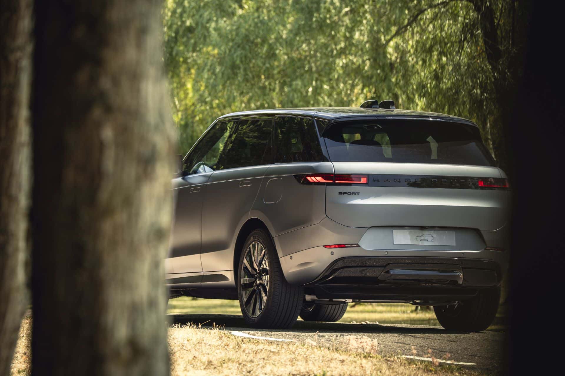 Range Rover Sport Electric: Το ηλεκτρικό SUV των 550 PS αποκαλύπτει τις δυνατότητές του