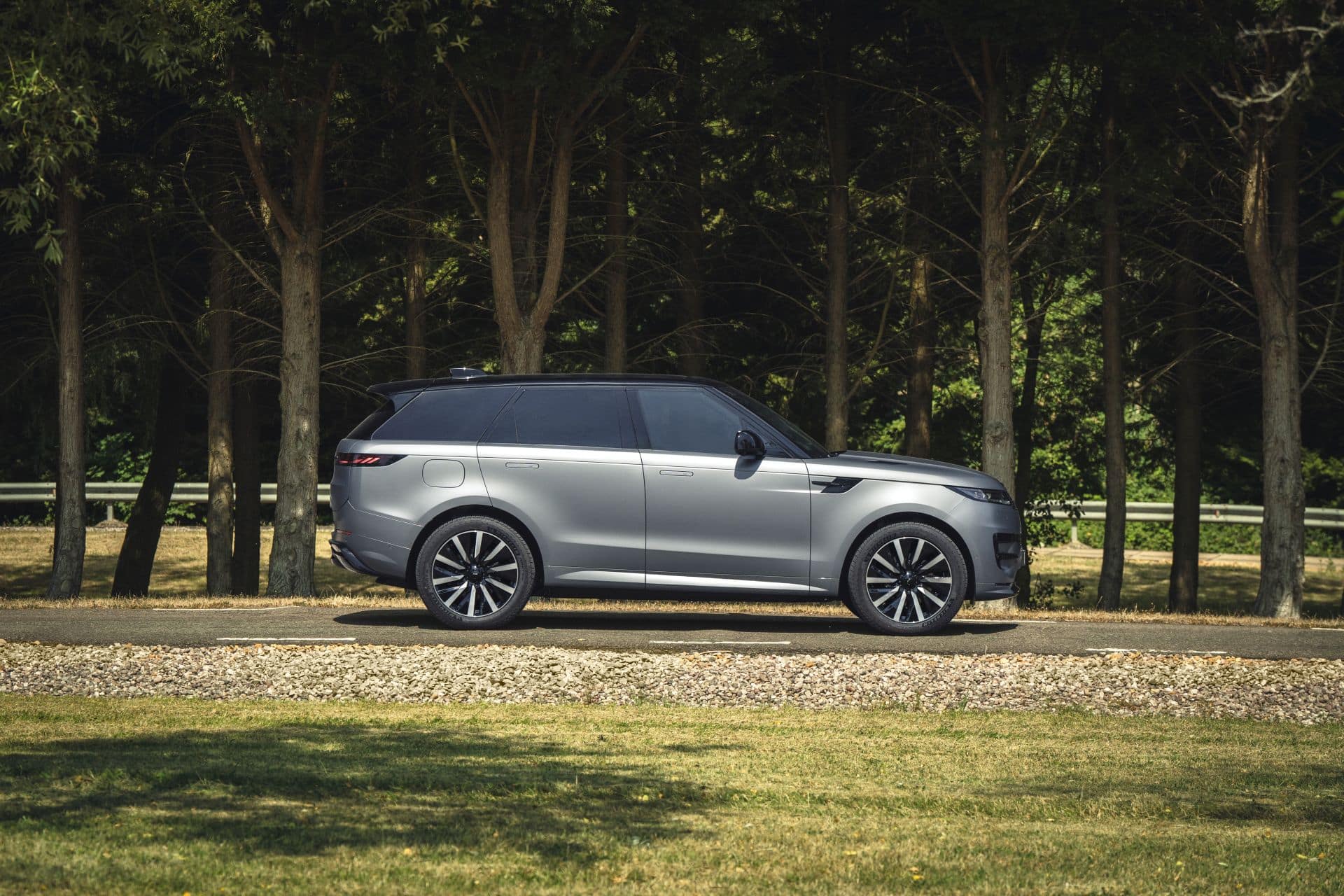 Range Rover Sport Electric: Το ηλεκτρικό SUV των 550 PS αποκαλύπτει τις δυνατότητές του