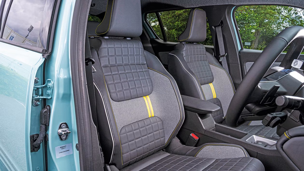 Renault 4 E-Tech: Τα δυνατά σημεία και οι μικρές αδυναμίες του ηλεκτρικού SUV μετά από αρκετά χιλιόμετρα