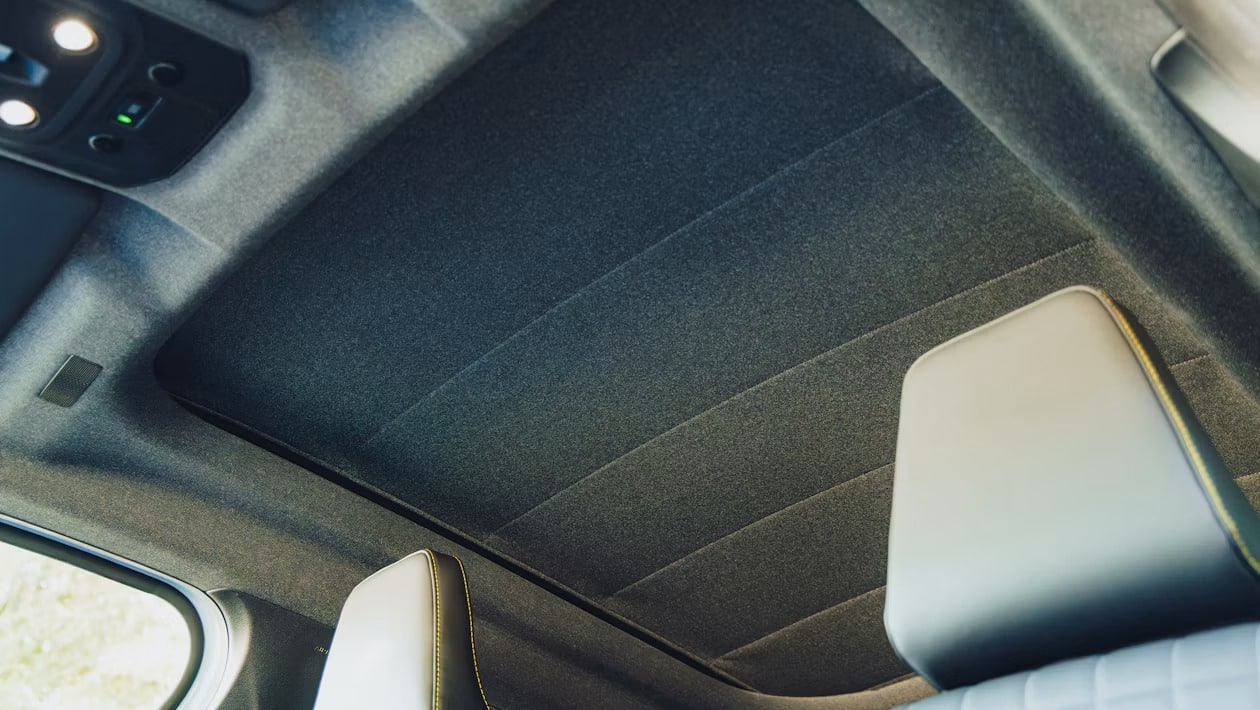 Renault 4 Plein Sud: Το ηλεκτρικό που βγάζει την οροφή του… βόλτα