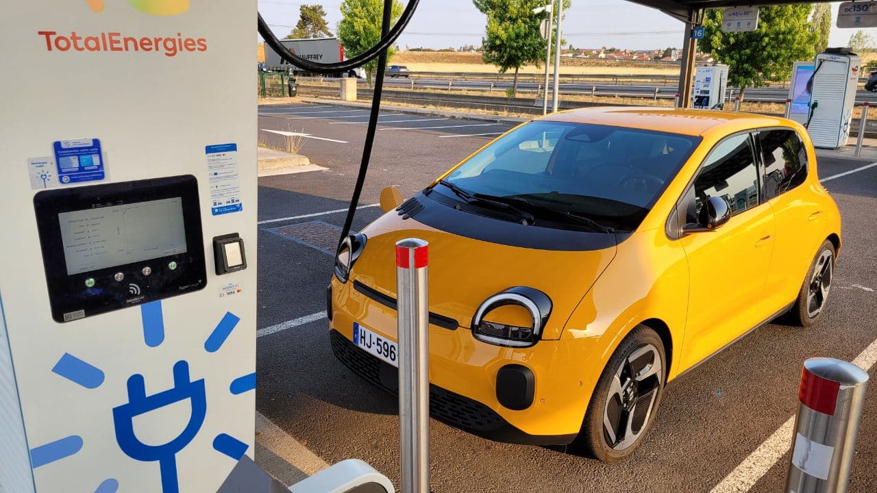 Μπορεί ένα ηλεκτρικό πόλης να ταξιδέψει 500 χλμ.; Το Renault Twingo δίνει την απάντηση