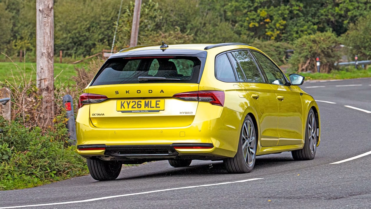 Astra Sports Tourer vs Octavia Estate: Ποιο οικογενειακό wagon συμφέρει περισσότερο;