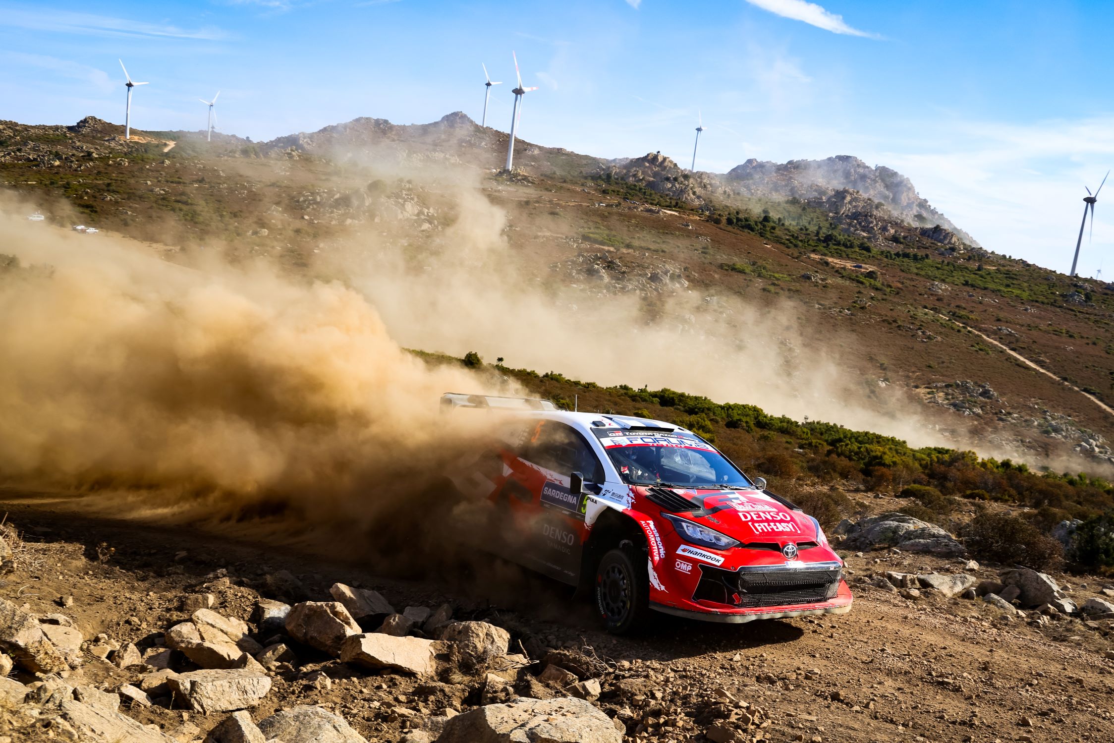 Ο Elfyn Evans και ο Scott Martin κέρδισαν το Παγκόσμιο Πρωτάθλημα Οδηγών με την TGR-WRT σε έναν συναρπαστικό τελικό