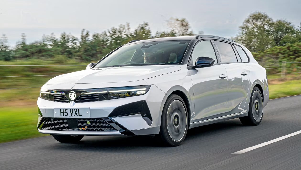 Astra Sports Tourer vs Octavia Estate: Ποιο οικογενειακό wagon συμφέρει περισσότερο;