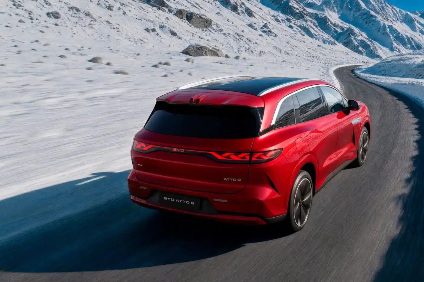 Η BYD παρουσιάζει το νέο SUV Atto 8 με φόρτιση εννέα λεπτών
