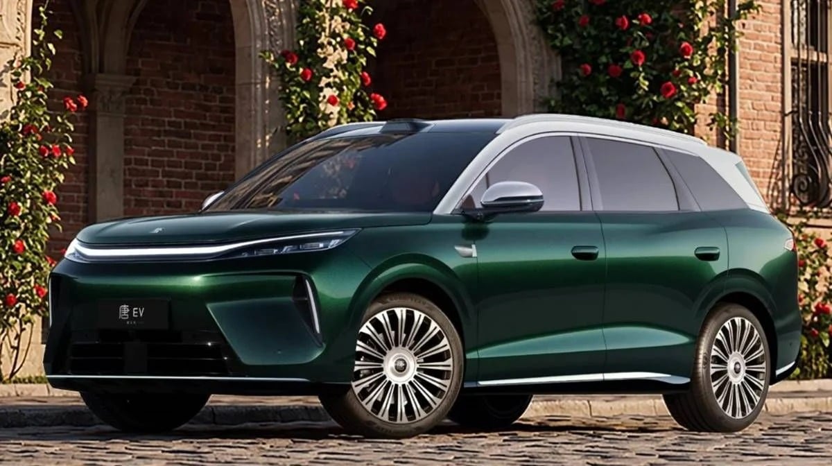 BYD Tang: Νέα γενιά με 850 χλμ. αυτονομίας και φόρτιση σε 5 λεπτά